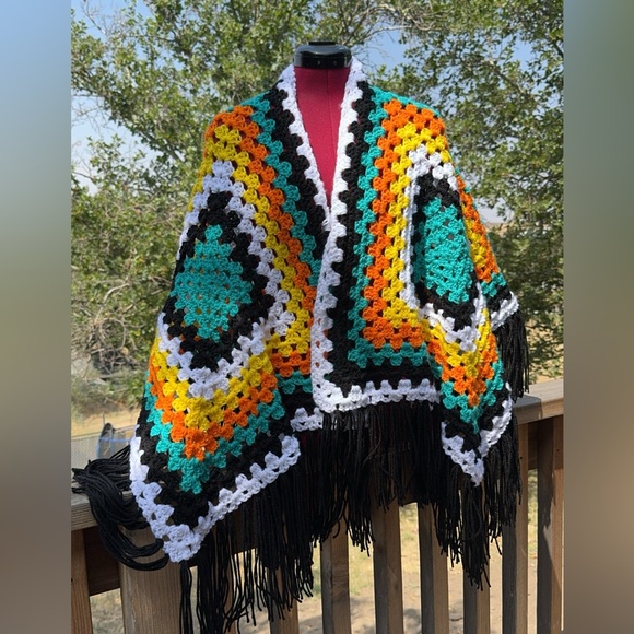 Oversized Fireside Tribal Shawl | crochet - Picture 1 of 3